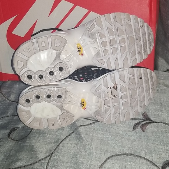NIKE AIR MAX PLUS SE 👟 - Picture 5 of 6